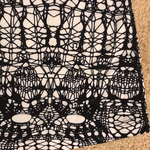 Lululemon Athletic black and white tank top. - Picture 4 of 6